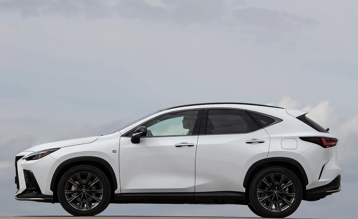 Lexus NX 450h+ 4x4 Premium+ (2025)