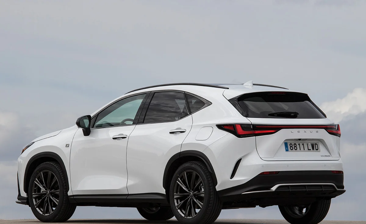 Lexus NX 450h+ 4x4 Premium+ (2025)