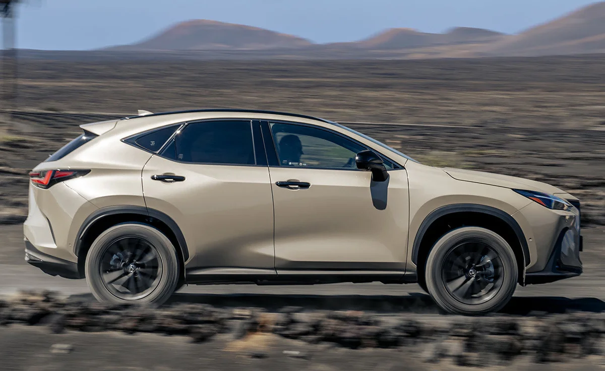 Lexus NX 450h+ 4x4 Premium+ (2025)