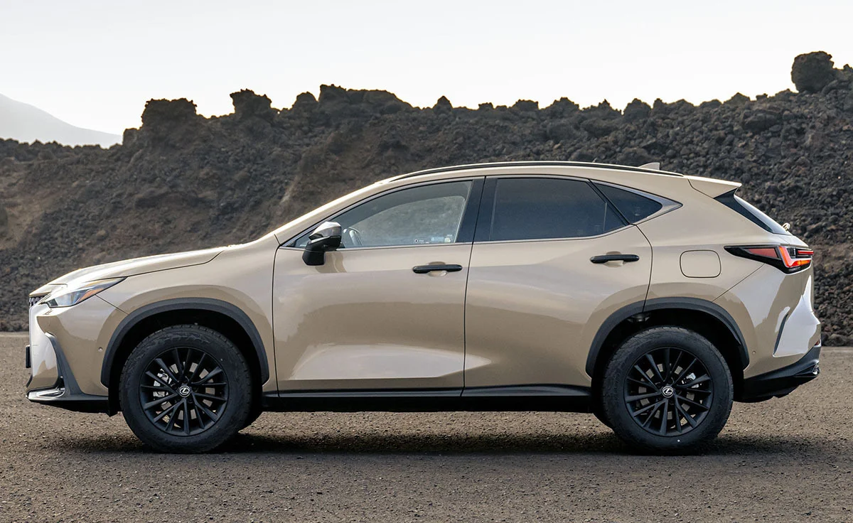 Lexus NX 450h+ 4x4 Premium+ (2025)