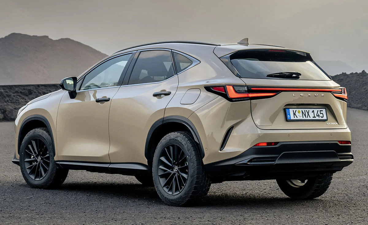 Lexus NX 450h+ 4x4 Premium+ (2025)