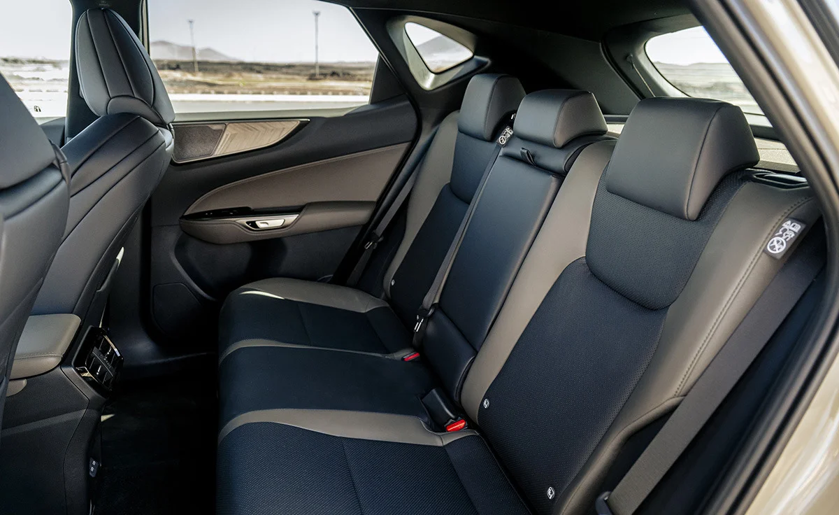 Lexus NX 450h+ 4x4 Premium+ (2025)