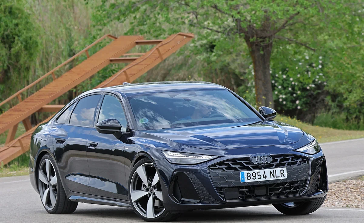 Audi A6 Avant e-hybrid Advanced quattro 220 kW (299 CV) (2025)