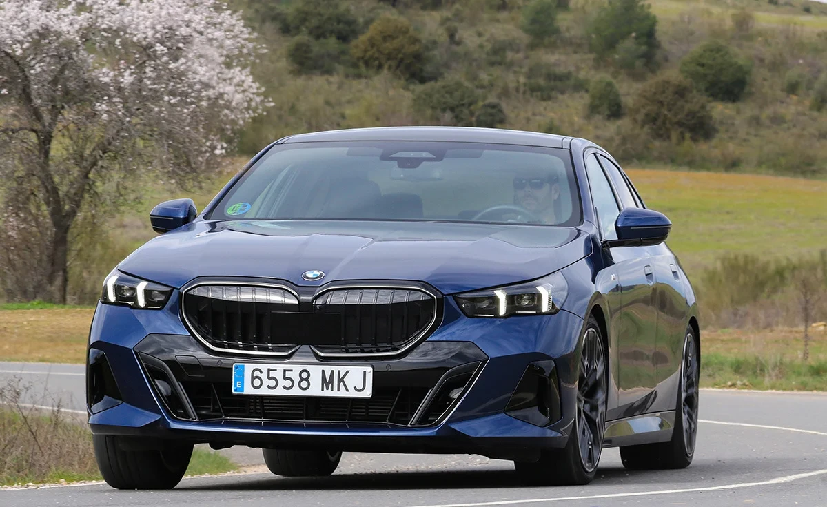 BMW 530e (2025)