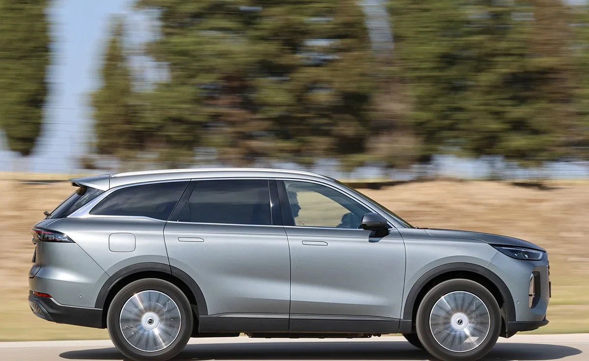 Ebro s900 PHEV 4x4 Luxury