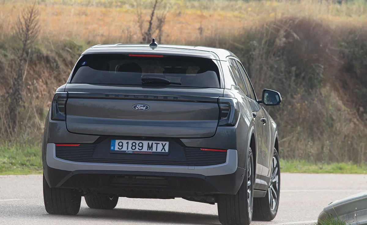 Comportamiento en marcha del Ford Explorer Select Rango Extendido RWD 79 kWh 286 CV (2026)