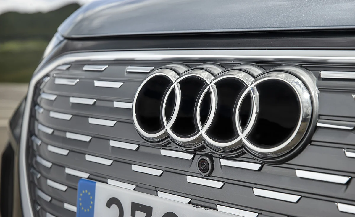 Audi Q4 e-tron 45 Genuine edition (2024-2026)
