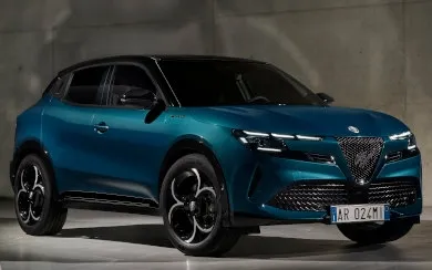 Alfa Romeo Junior Elettrica 115 kW (156 CV) Sprint (2025)