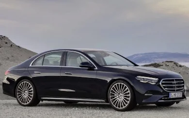 Mercedes-Benz E 300 de Berlina con tecnología híbrida EQ (2025)